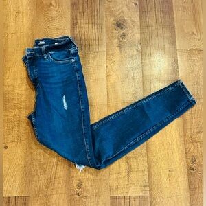 OLD NAVY HIGH-RISE ROCKSTAR JEANS